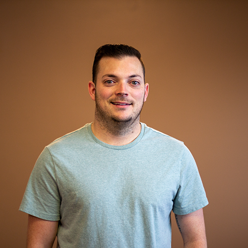 Beau Bennett Director de Operaciones beau@interweavesolutions.org